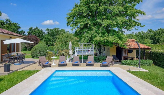 Lovely home in Sv. Petar u Sumi