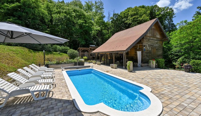 Lovely home in Veliko Trgovisce with sauna