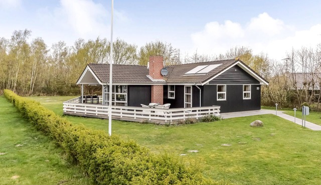 Lovely home in Humble with sauna
