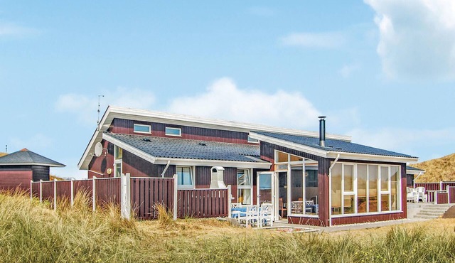 Lovely home in Hvide Sande with sauna