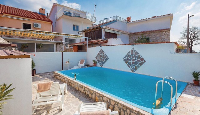Lovely home in Jadranovo