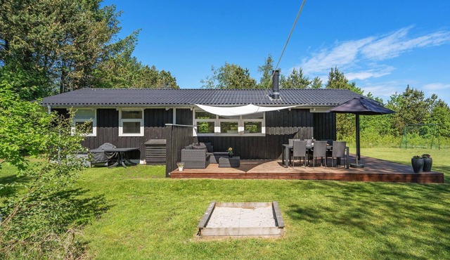 Lovely home in Jerup with kitchen