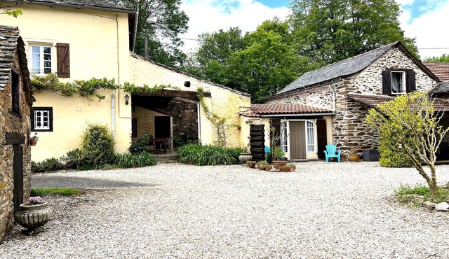 Lovely home in Jouqueviel with swimming pool
