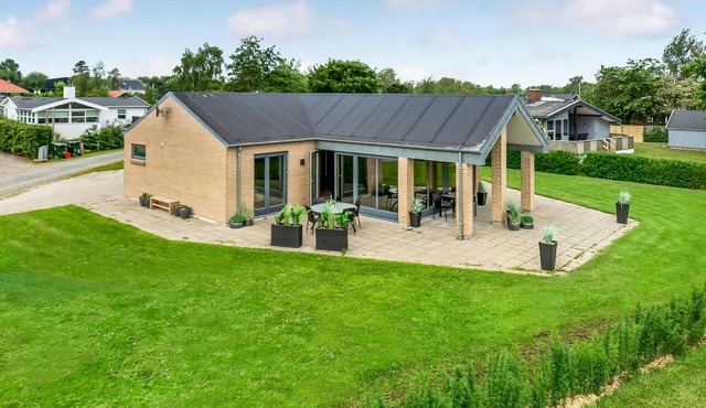 Lovely home in Juelsminde with sauna