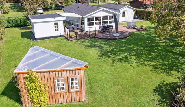 Lovely home in Karrebæksminde with WiFi