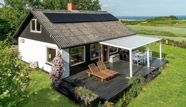 Lovely home in Knebel with WiFi