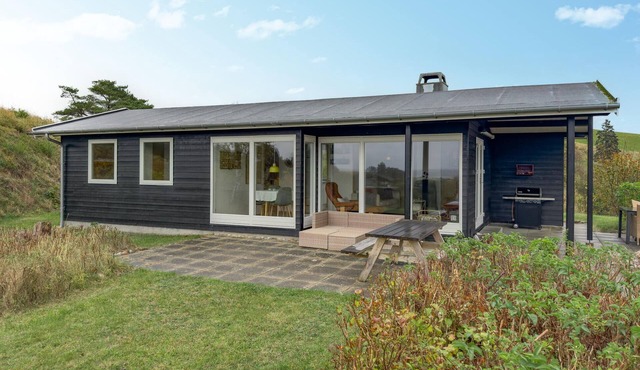 Lovely home in Knebel with WiFi
