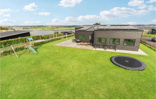 Lovely Home In Løgstrup With Wifi