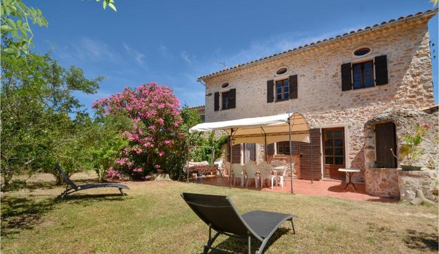 Lovely Home In La Garde With Kitchen