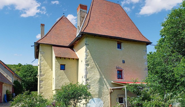 Lovely home in Langy with WiFi