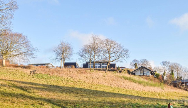 Lovely home in Løgstrup with house sea view