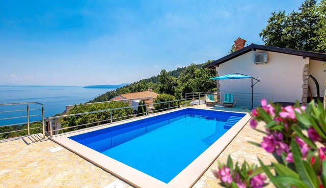 Lovely home in Lovran