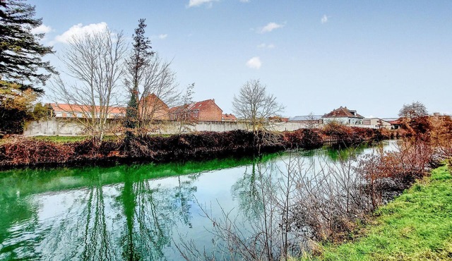 Lovely home in Merville with WiFi