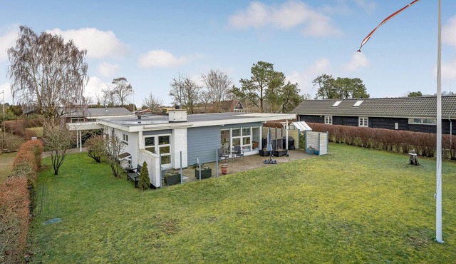 Lovely home in Middelfart with WiFi