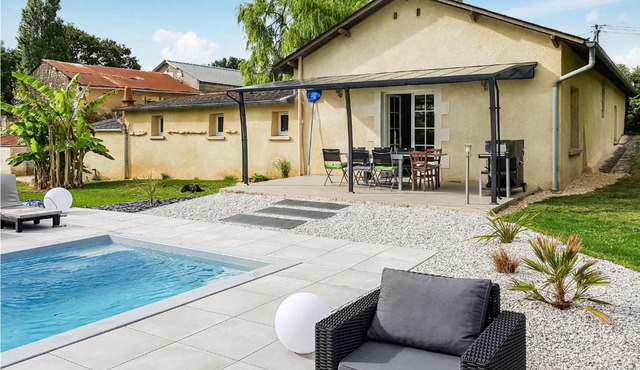 Lovely Home In Montreuil Bellay