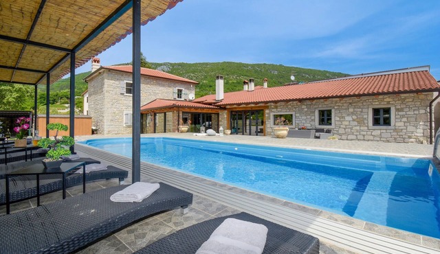 Lovely home in Motovun