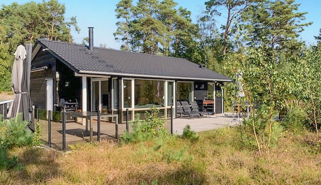Lovely home in Nexø with kitchen