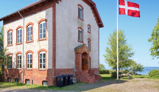 Lovely home in Nordborg with house sea view