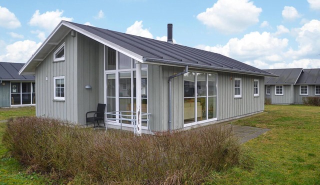 Lovely home in Nørre Nebel with WiFi