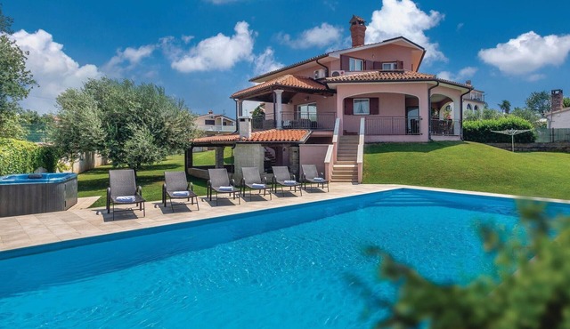 Lovely home in Nova Vas