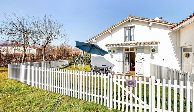 Lovely home in Oradour-Fanais with WiFi