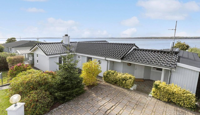 Lovely home in ølsted with kitchen