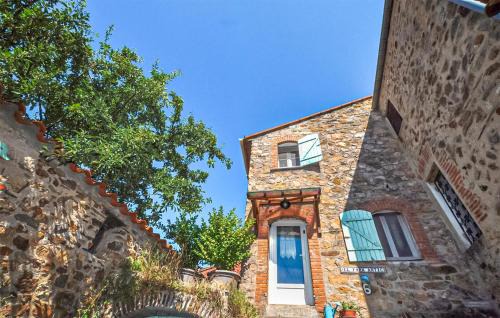 Lovely Home In Oms With Wifi