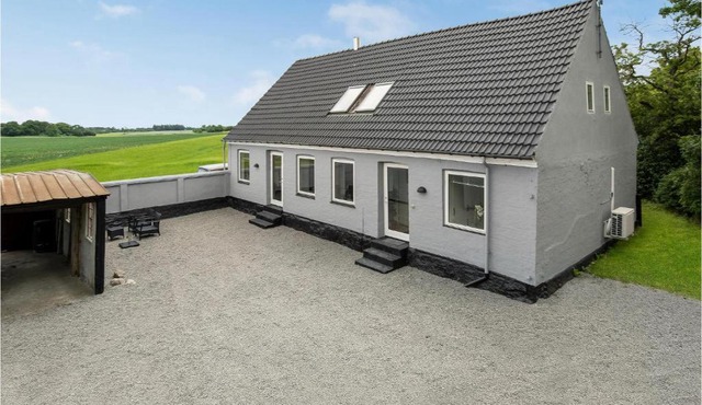 Lovely Home In Østermarie With Wifi