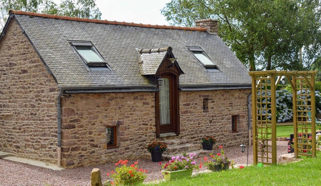 Lovely home in Pléhédel with WiFi