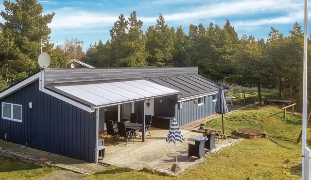Lovely home in Rømø with sauna