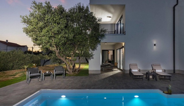 Lovely home in Rab with WiFi