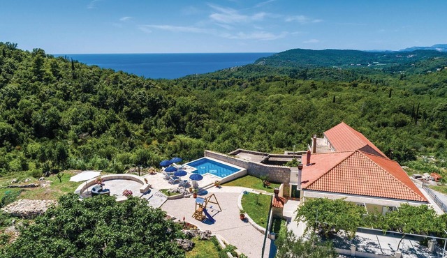 Lovely home in Radovcici