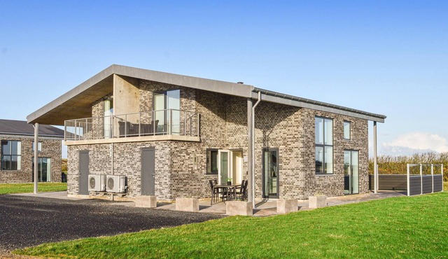 Lovely home in Ringkøbing with WiFi