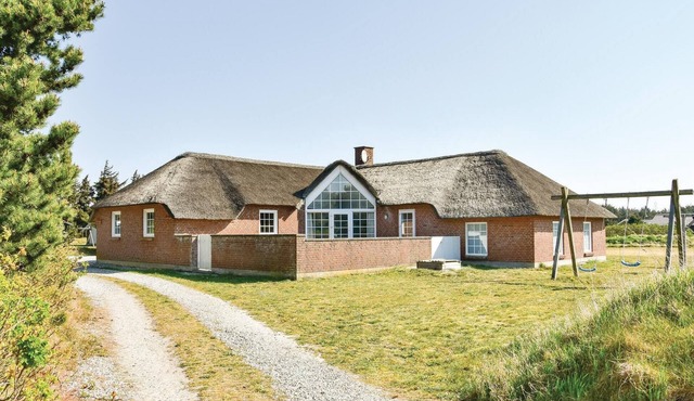 Lovely home in Ringkøbing with sauna