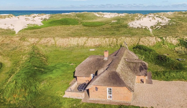 Lovely home in Ringkøbing with sauna