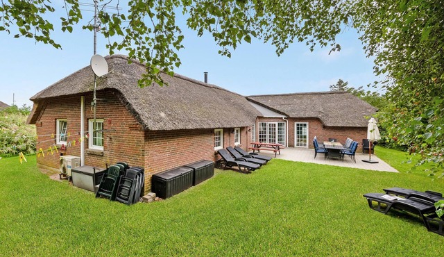 Lovely home in Ringkøbing with sauna