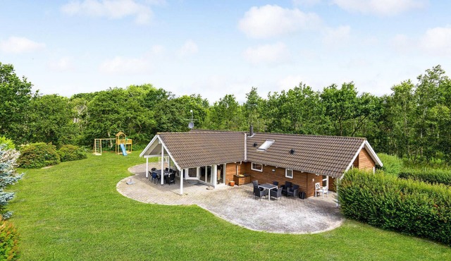 Lovely home in Rødby with sauna