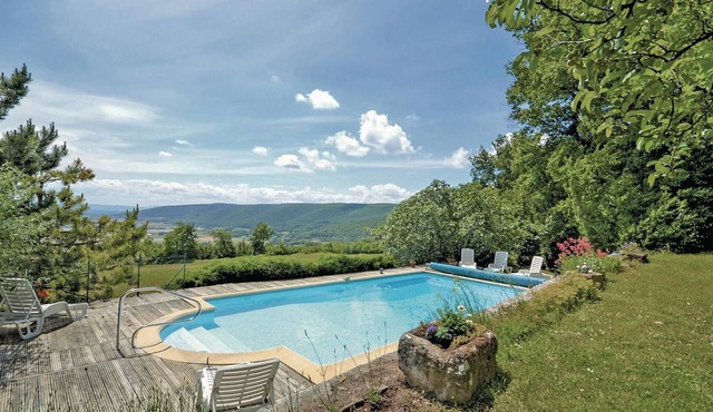 Lovely home in Roynac