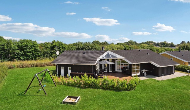 Lovely home in Rudkøbing with WiFi