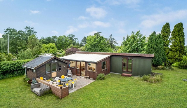 Lovely home in Sjællands Odde with WiFi