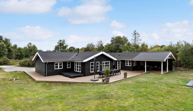 Lovely home in Sæby with sauna