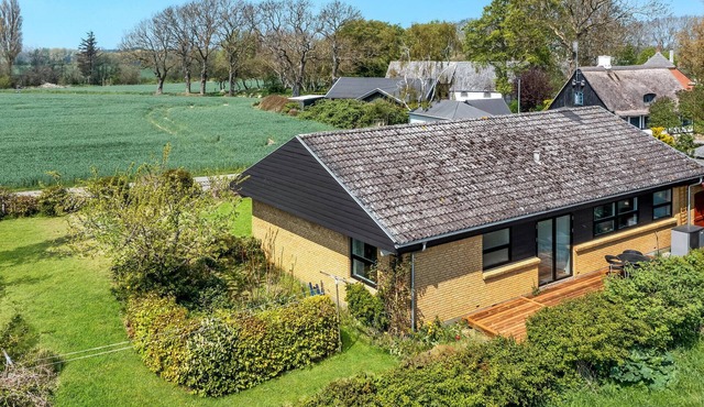 Lovely home in Samsø with WiFi