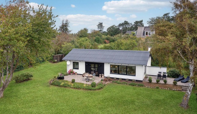 Lovely home in Samsø with WiFi
