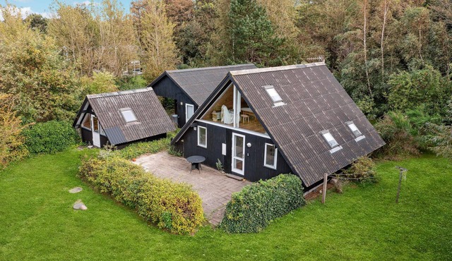 Lovely home in Samsø with WiFi