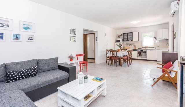 Lovely home in Sibenik with kitchen