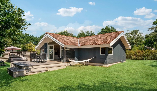 Lovely home in Skælskør with WiFi