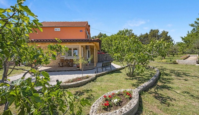 Lovely home in Skradin with WiFi