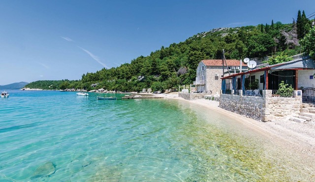 Lovely home in Slano with house sea view
