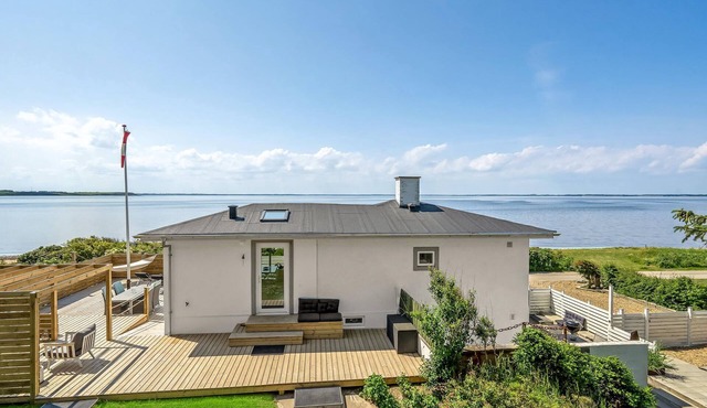 Lovely home in Spøttrup with WiFi