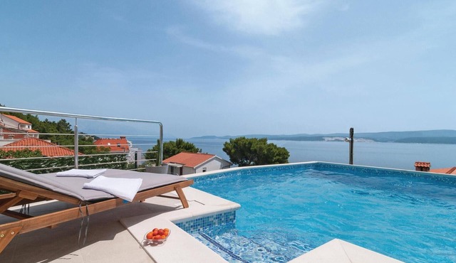 Lovely home in Stanici